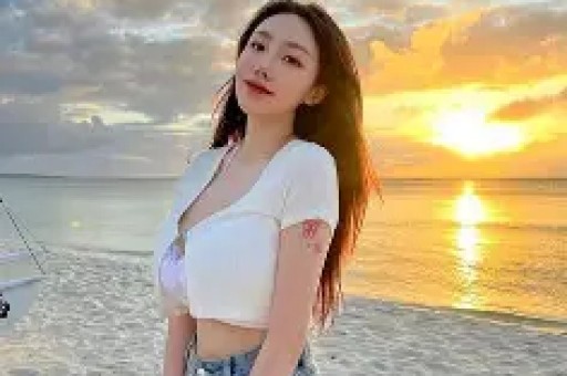 吃瓜！贝蒂斯中场连续4场坐板凳 外界猜测因他与董事华金女儿交往